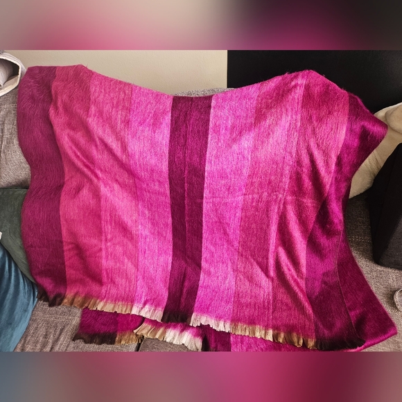 NWT Alpaca Time Poncho - Picture 5 of 6